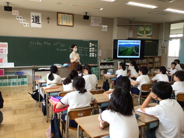 晃華学園小学校